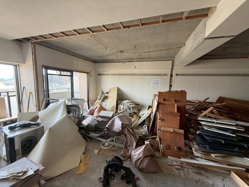 マンション内装解体工事：大阪府枚方市