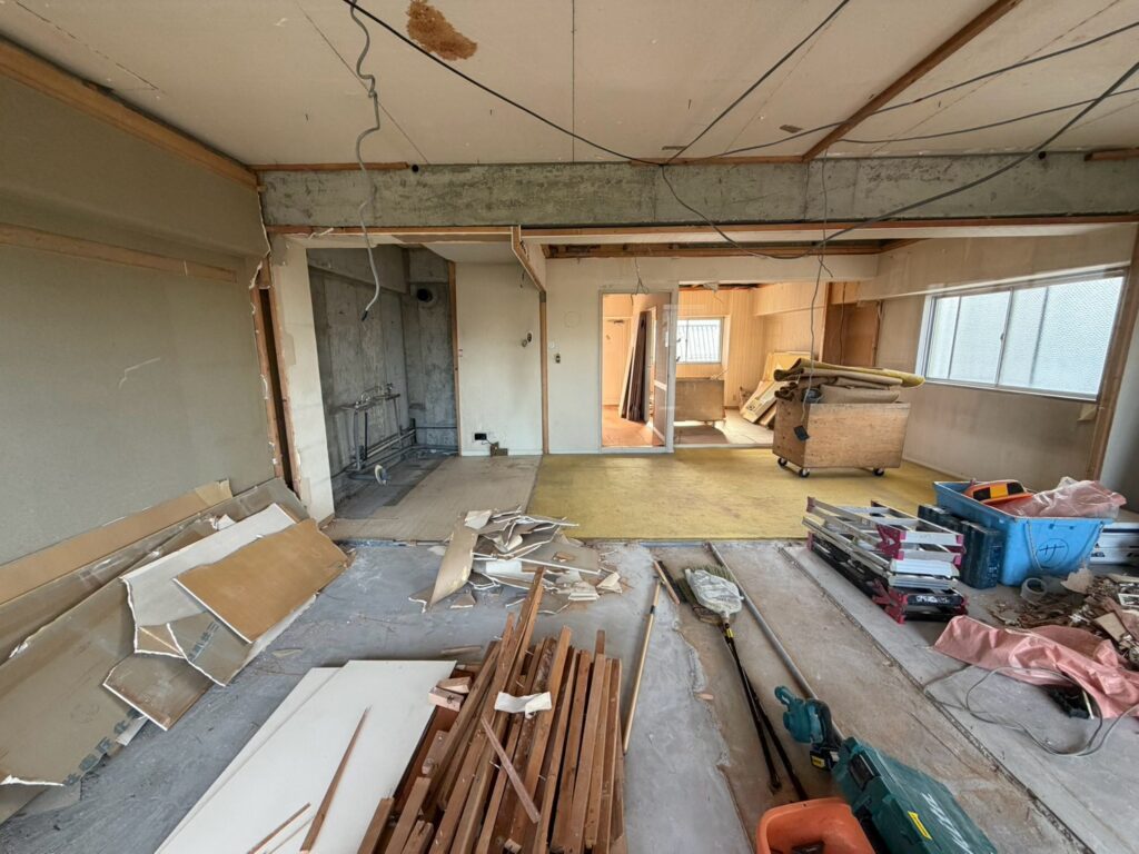 マンション内装解体工事：奈良県奈良市富雄元町